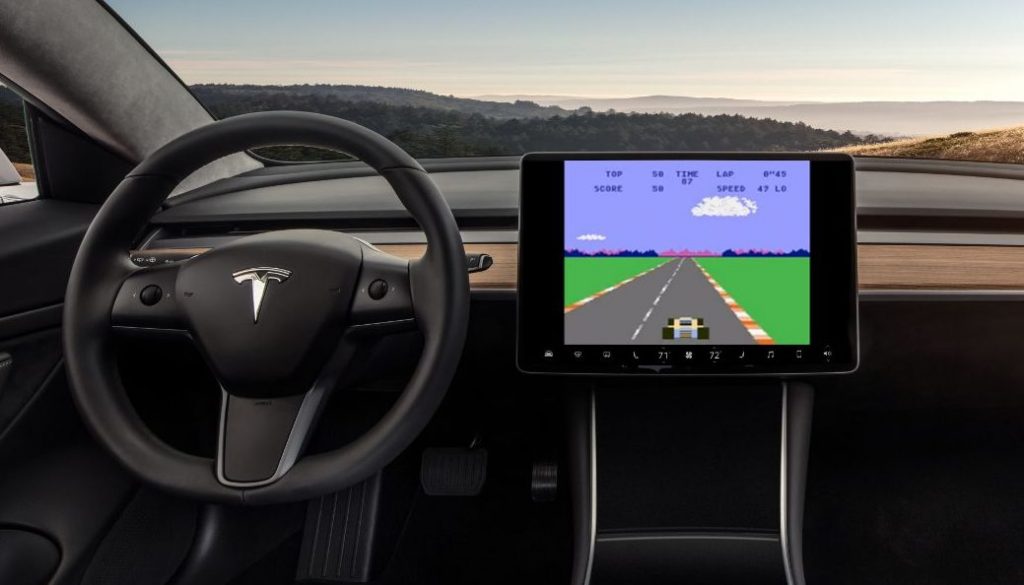 Tesla in modalità Atari