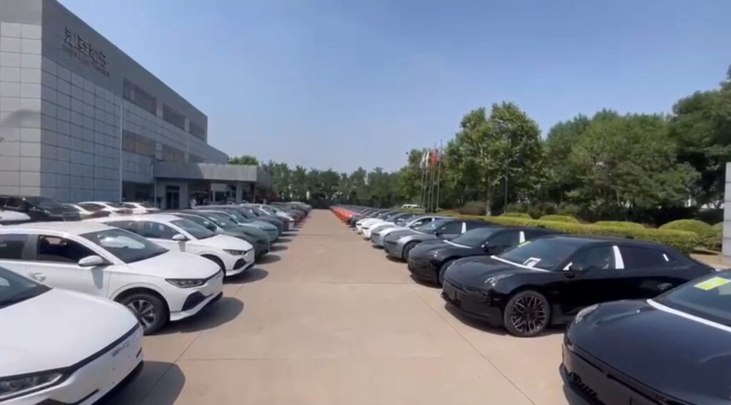 La Cina supera il Giappone, nel 2023 primo esportatore di auto
