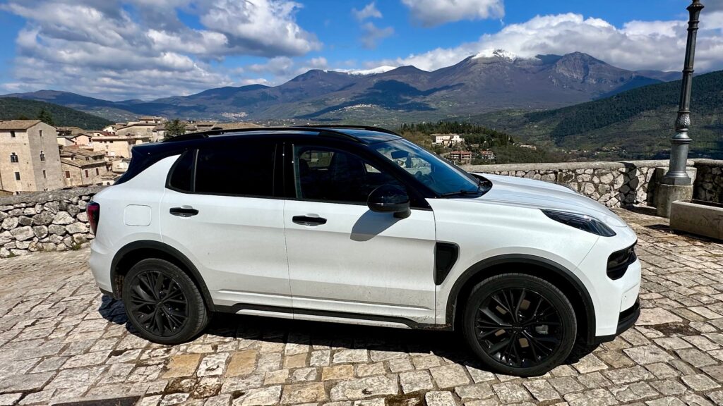 Lynk & Co 01 More - automotoelettriche