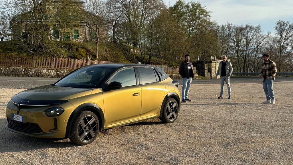 Lancia Ypsilon Elettrica - automotoelettriche