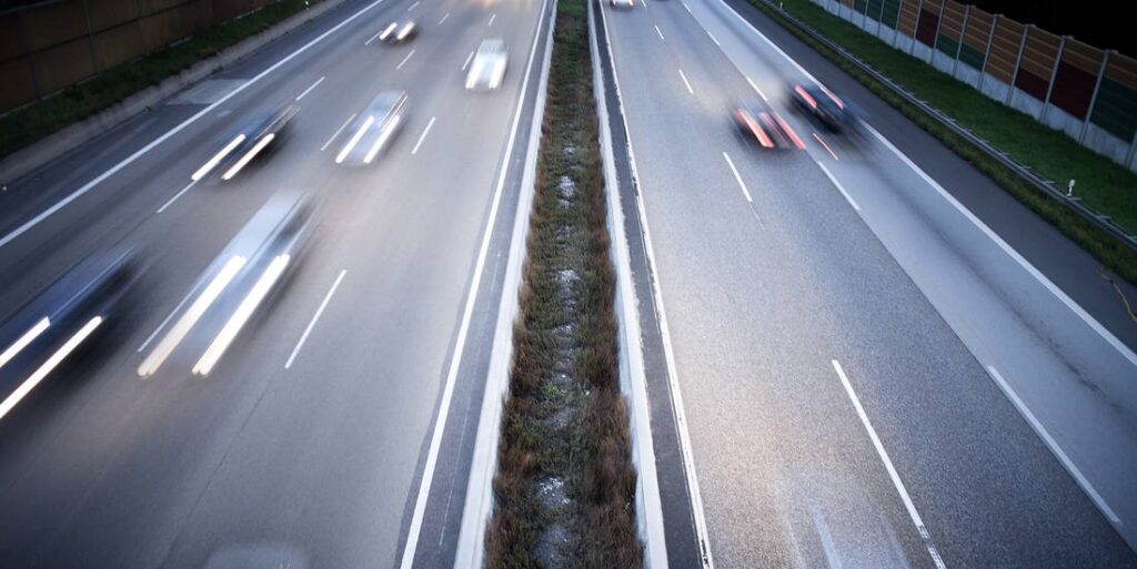 Italia accelera in autostrada - Automotoelettriche