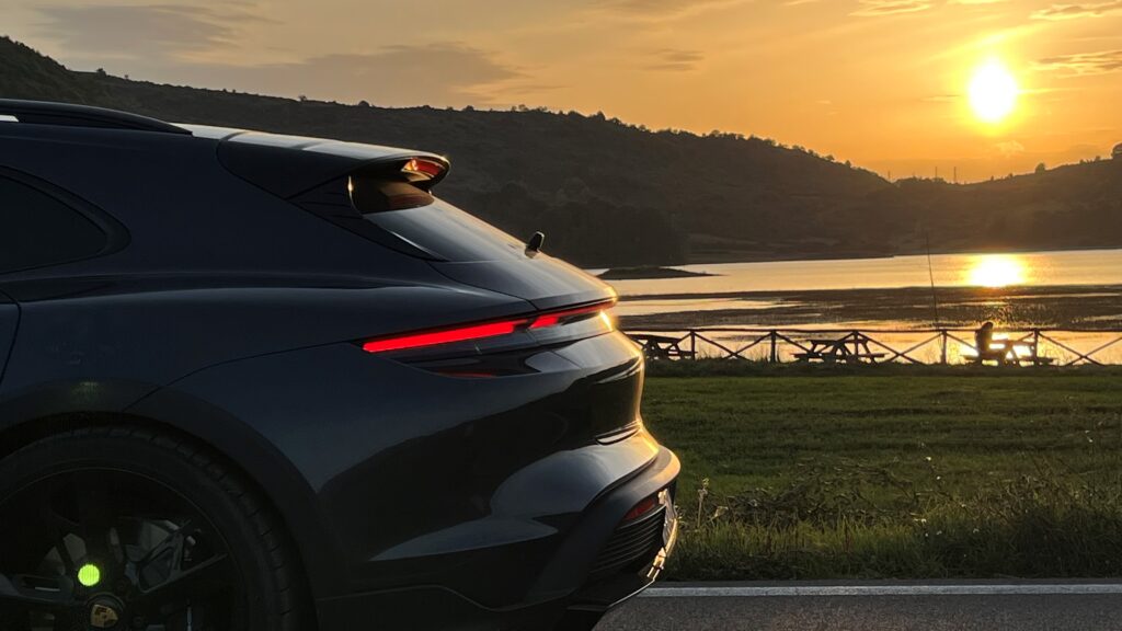 l’elettrico fatica nel lusso estremo - automotoelettriche