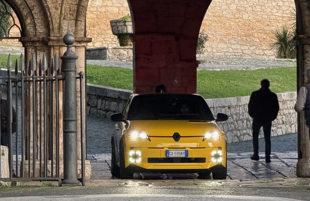 Renault 5 E-Tech Electric - automotoelettriche