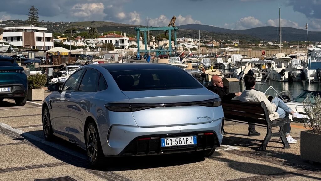 Italia la mobilità elettrica - automotoelettriche