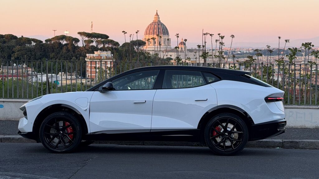 Lotus Eletre 600 Sport SE - Automotoelettriche