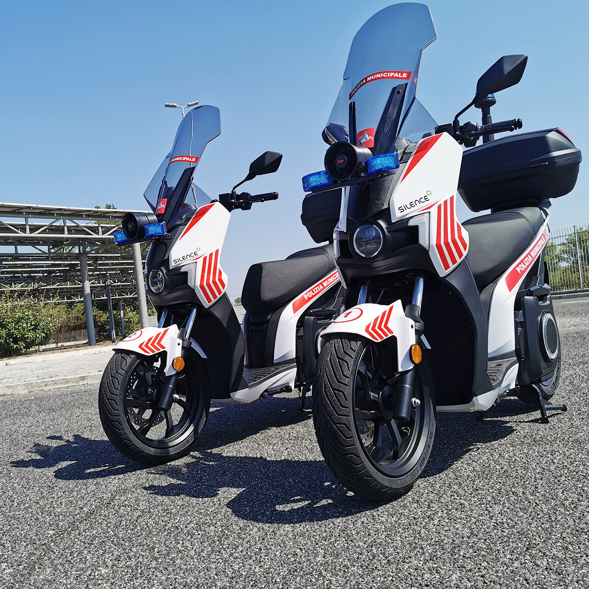 Due scooter Silence S01 in dotazione alla Polizia Municipale di Capalbio