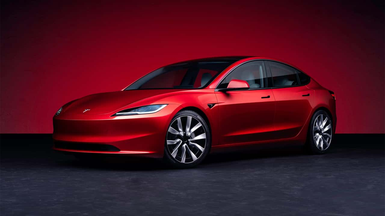 Tesla Model 3 Restyling! Parte da 42.490 euro!