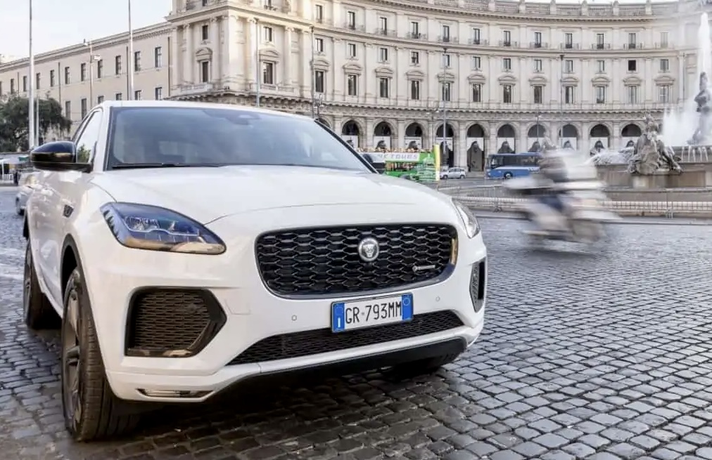 E-ducation 2.0 di Jaguar e Land-Rover Italia: clienti alla scoperta dell’auto elettrica