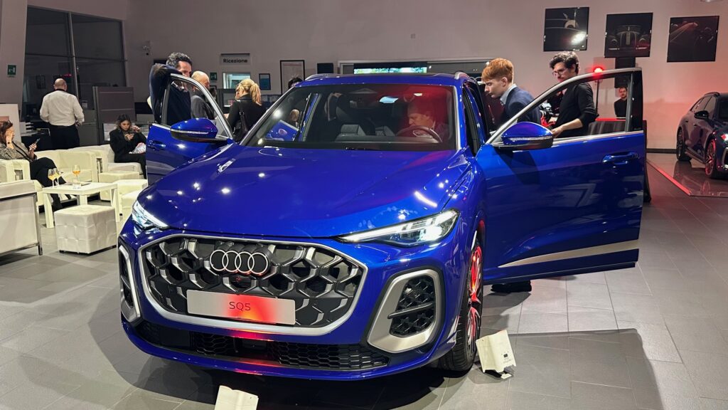 Nuova Audi Q5 -automotoelettriche