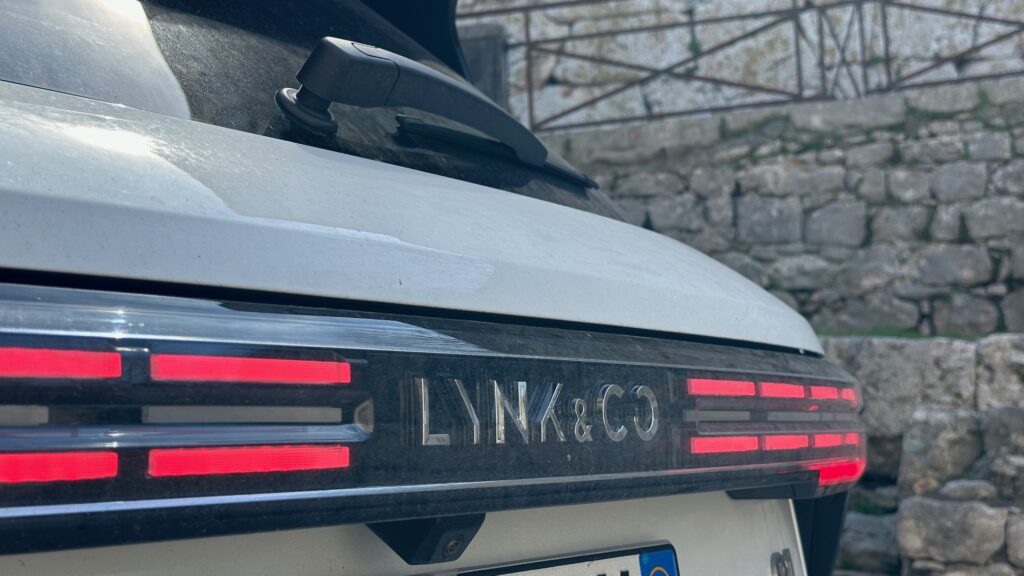 Lynk & Co 01 More - automotoelettriche
