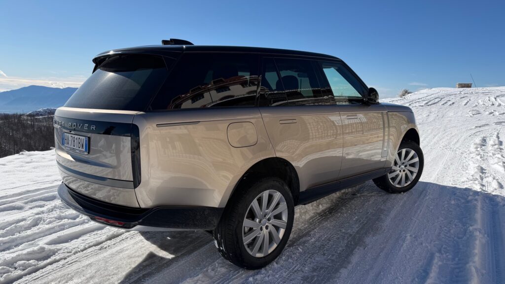 Range Rover P460e -automotoelettriche