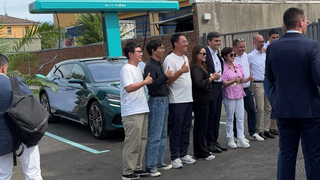 BYD Flash Charging - Automotoelettriche